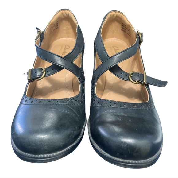 Clarks Shoes - Clarks Artisan Ciara Leather Mary Jane Block Heel Criss Cross Strap Size 7